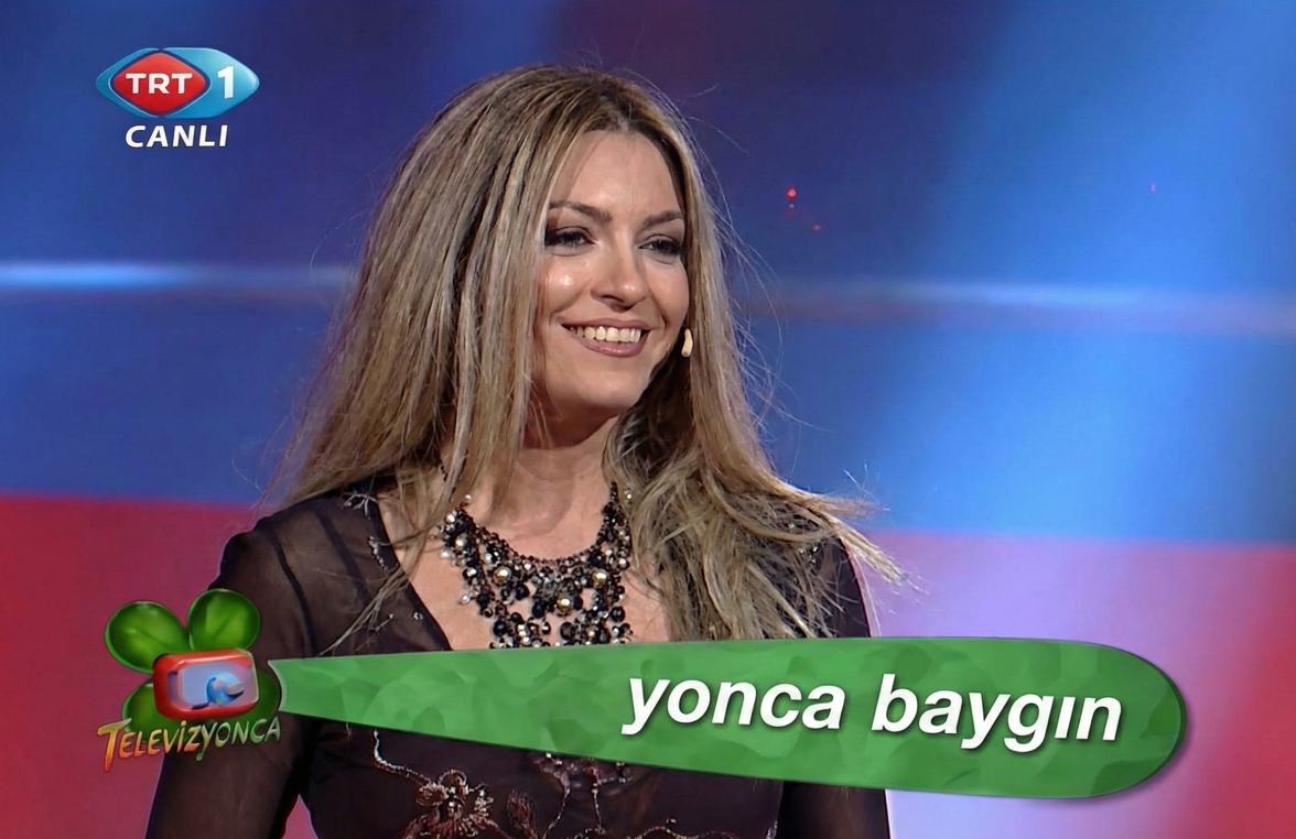 Yonca Baygin studiya səkli 2